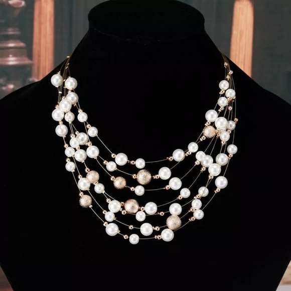 Layered pearl necklace - Picture 1 of 3